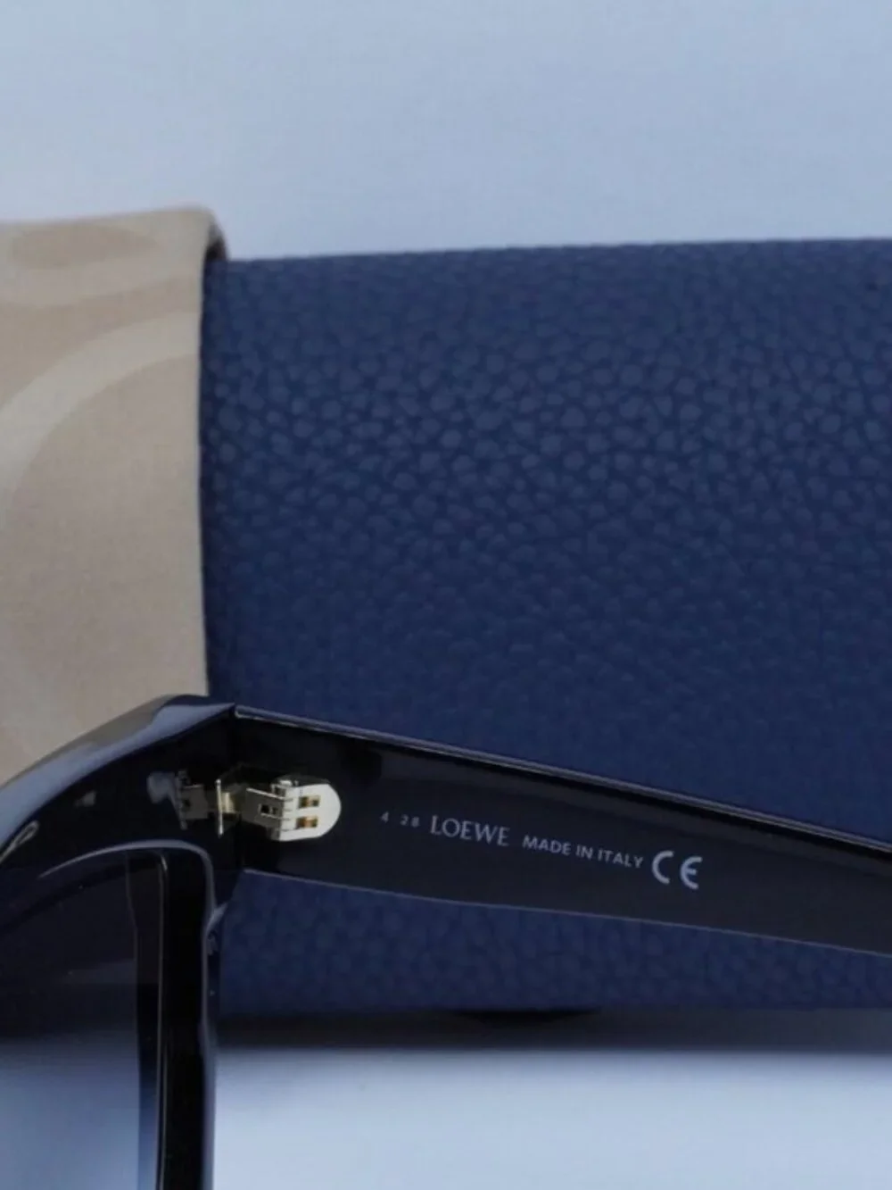 Loewe LW40012I 05B Shield Sunglasses – Black/Gold \Gradient Smoke